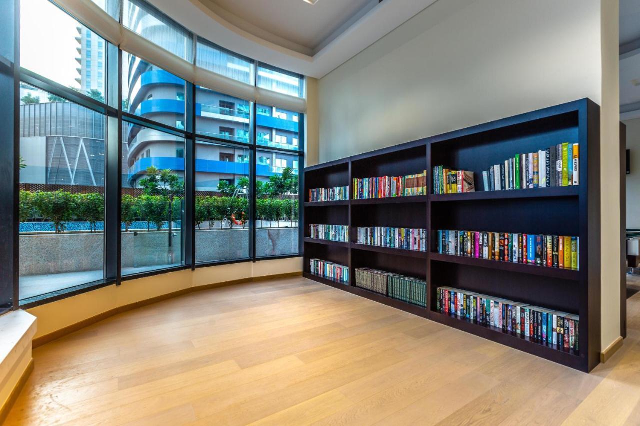 Fam Living - Rp Heights - 3 Mins Walk To Burj Khalifa & Dubai Mall Downtown Dubai Exterior photo